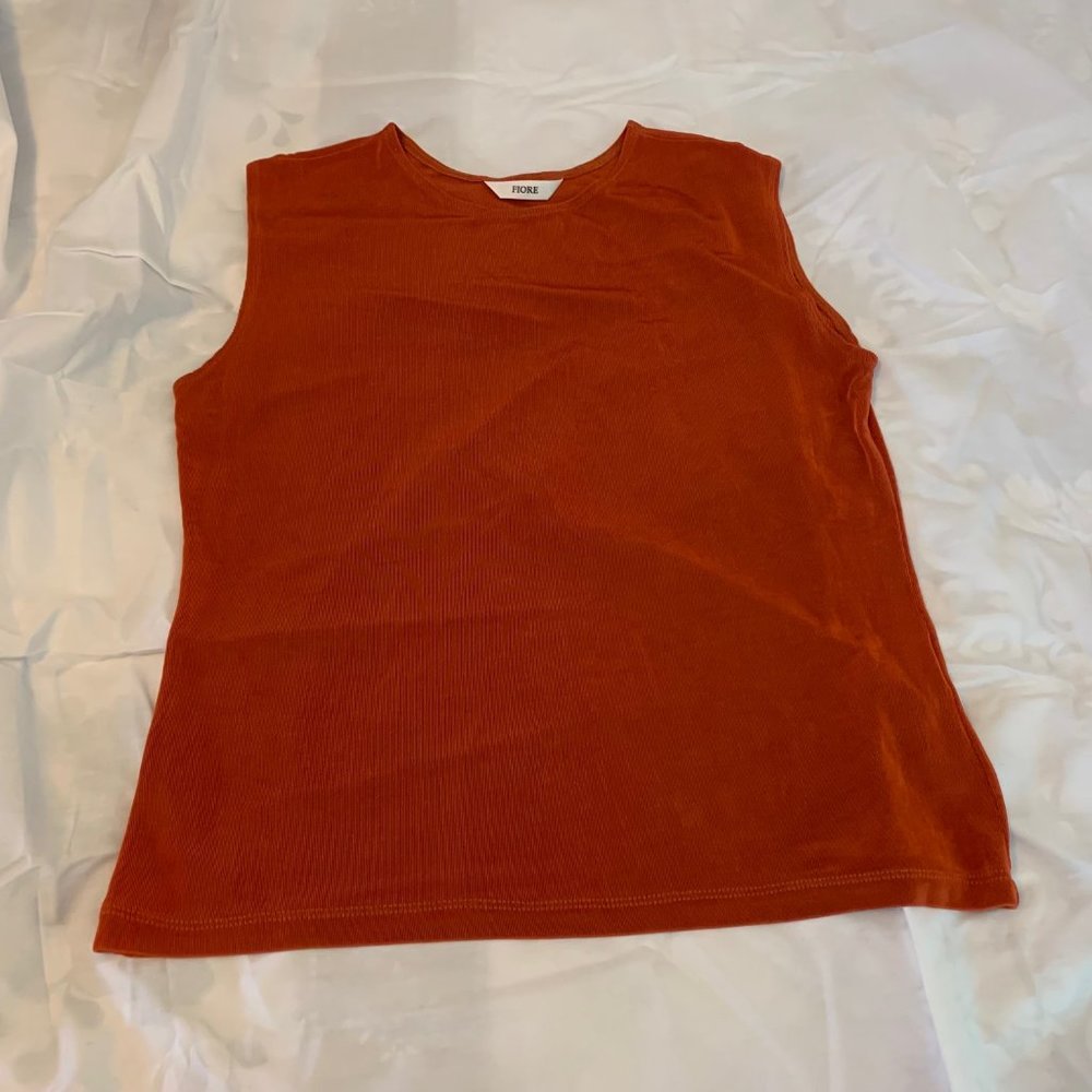 Fiore Rust Colored Ribbed Sleeveless Shell - Picture 2 of 9